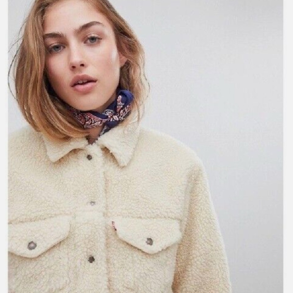 NWT Levi's Sherpa Ex-Boyfriend Trucker Jacket, size Small, NEW